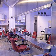 012 STATION - trendseterski frizerski studio za mlade